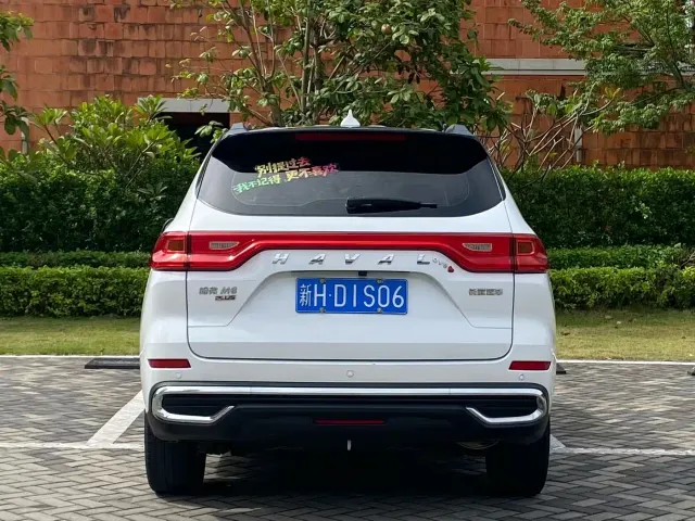 Haval M6 — Фото автомобиля 8