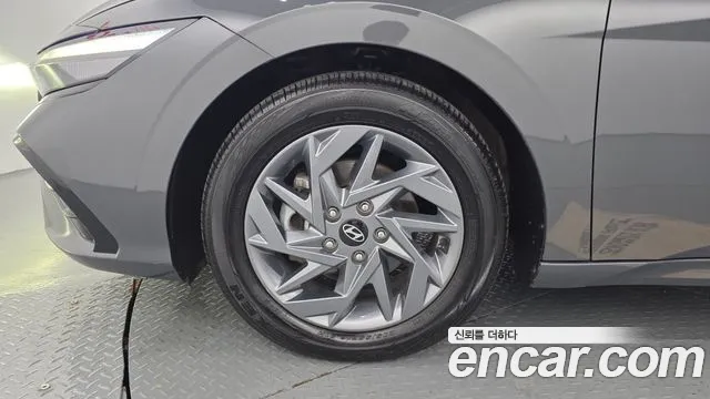 Hyundai Avante CN7 — Фото автомобиля 5