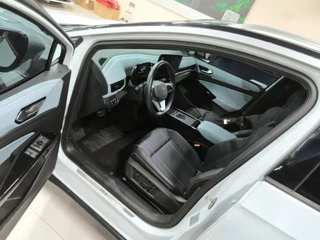Volkswagen ID.4 X — Фото автомобиля 15
