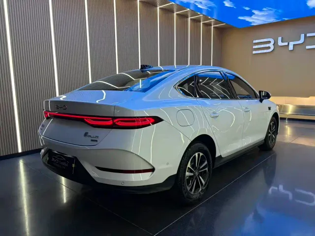 BYD Qin PLUS — Фото автомобиля 14