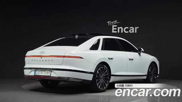 Hyundai Grandeur GN7 — Фото автомобиля 2