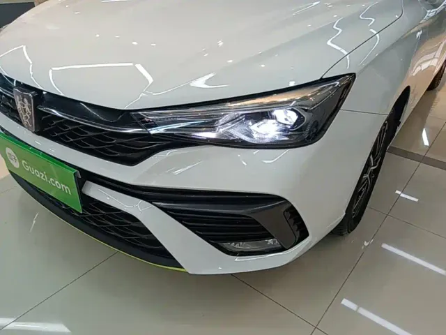Roewe i5 — Фото автомобиля 23