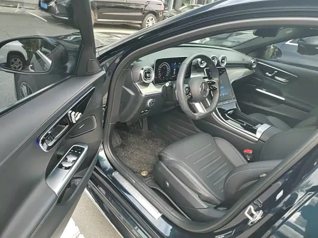 Mercedes-Benz C-Class — Фото автомобиля 20