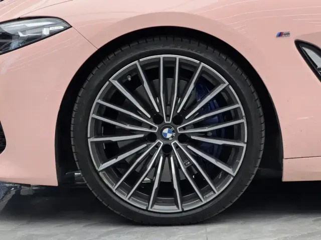 BMW 8 Series — Фото автомобиля 4