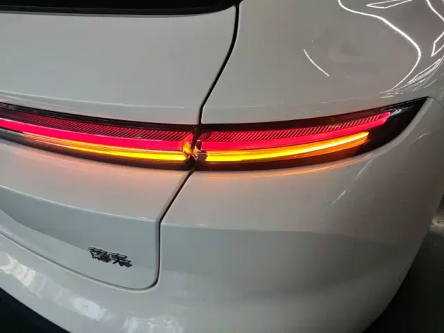 Nio ET5 Touring — Фото автомобиля 7