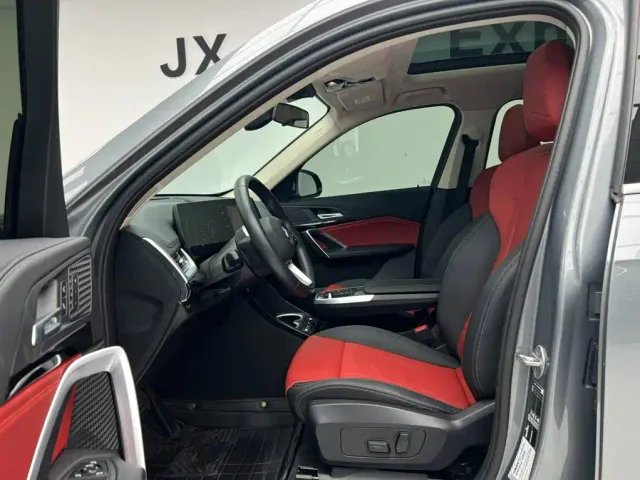 BMW X1 — Фото автомобиля 12