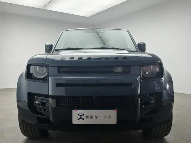 Land Rover Defender — Фото автомобиля 6