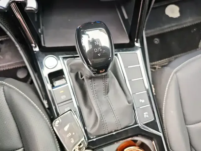 Volkswagen Passat — Фото автомобиля 9