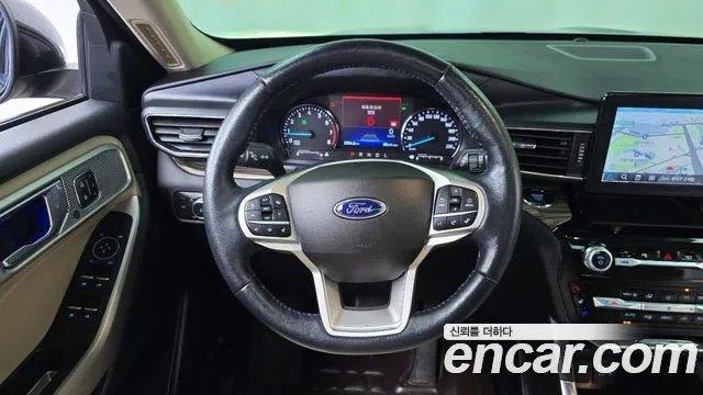 Ford Explorer Generation 6 — Фото автомобиля 13