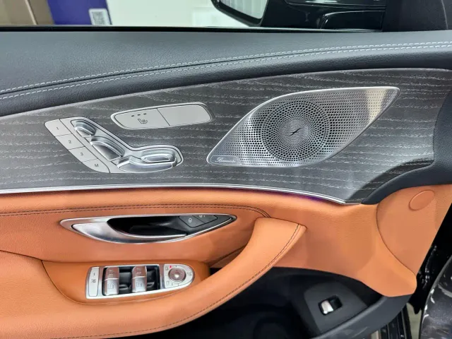 Mercedes-Benz CLS-Class — Фото автомобиля 17