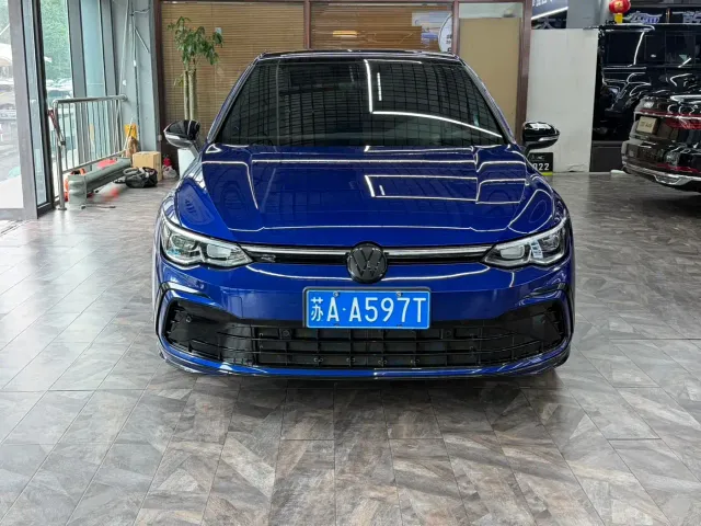 Volkswagen Golf — Фото автомобиля 2