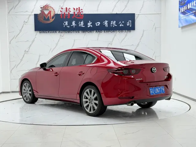 Mazda Axela — Фото автомобиля 4
