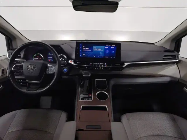 Toyota Granvia — Фото автомобиля 5