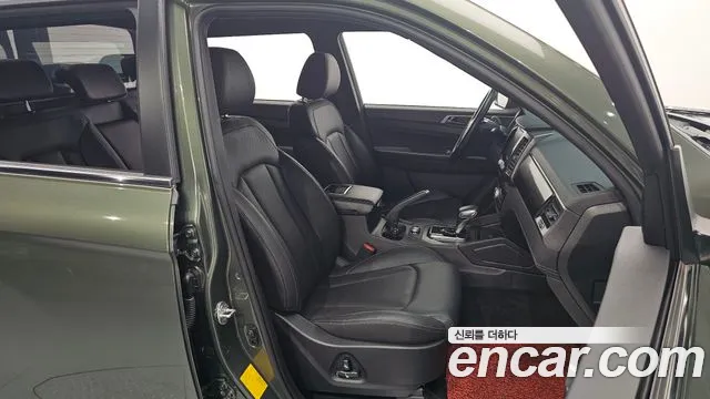 KG_Mobility_Ssangyong Rexton Новый Rexton Sport Khan Дизель 2.2 4WD — Фото автомобиля 10