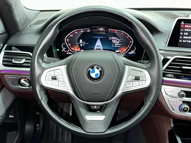 BMW 7 Series — Фото автомобиля 19