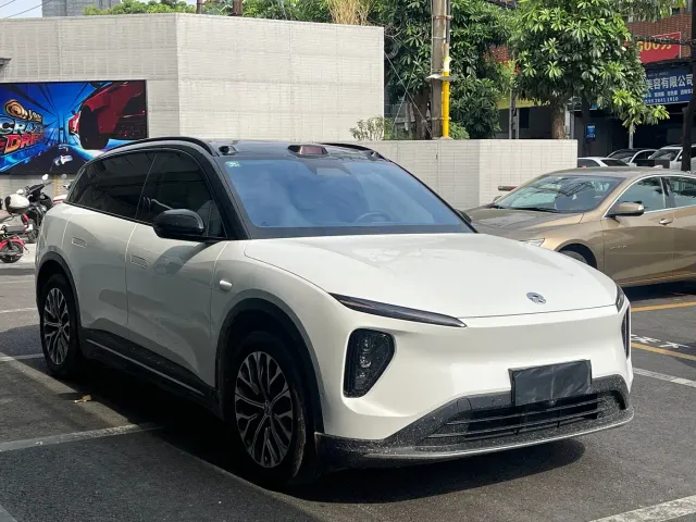 Nio ES6 — Фото автомобиля 5