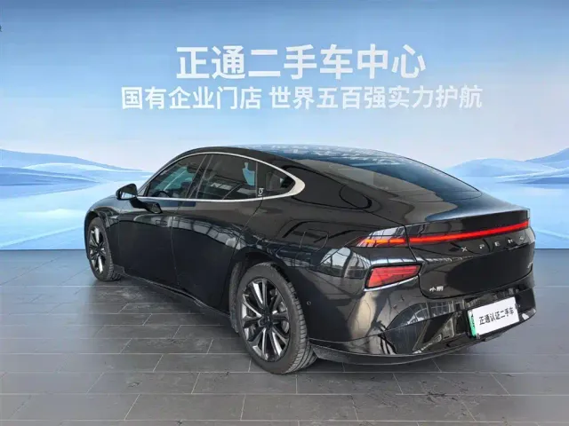 Xpeng P7 — Фото автомобиля 11