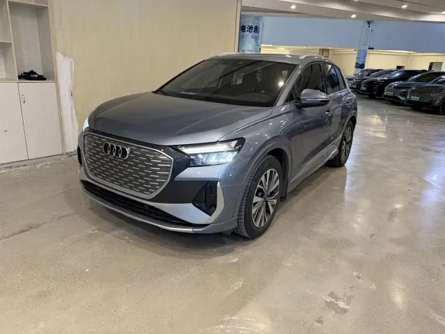 Фотография автомобиля — Audi Q4 e-tron