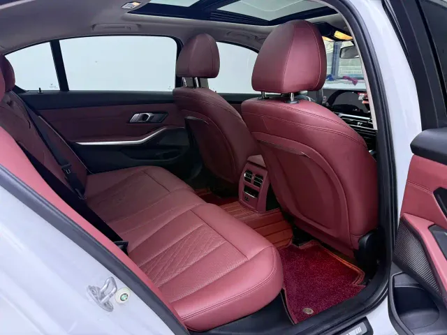 BMW 3 Series — Фото автомобиля 10