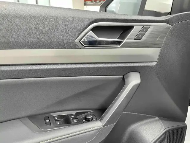 Volkswagen Lavida — Фото автомобиля 13