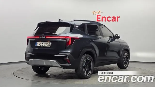 Kia Seltos Новый Seltos Бензин 1.6 турбо 2WD — Фото автомобиля 2