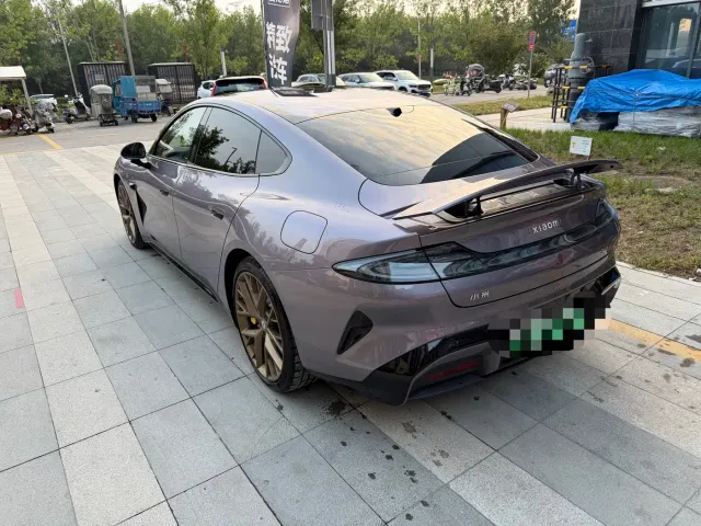 Xiaomi SU7 — Фото автомобиля 3