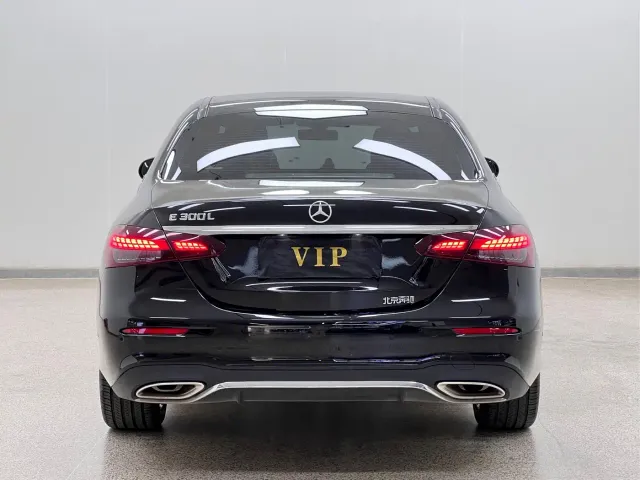 Mercedes-Benz E-Class — Фото автомобиля 29