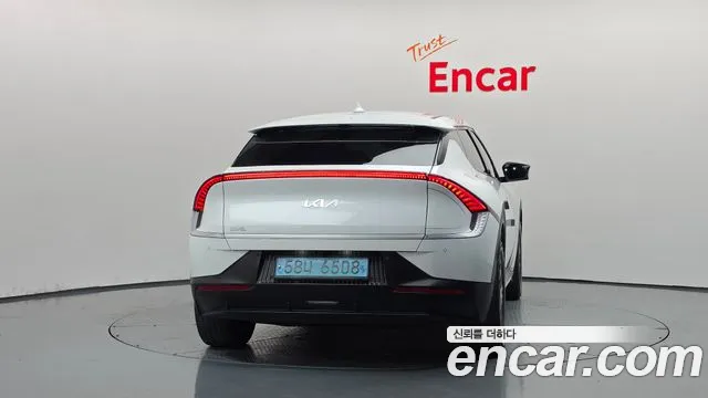 Kia EV6 — Фото автомобиля 4