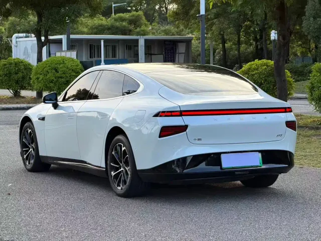 Xpeng P7 — Фото автомобиля 17