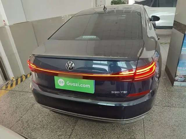 Volkswagen Passat — Фото автомобиля 5