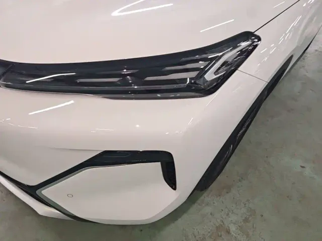 Geely Galaxy Starship 7 EM-i — Фото автомобиля 23