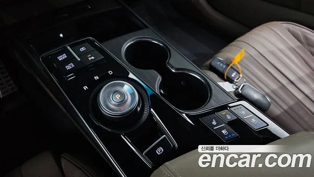 Kia K8 — Фото автомобиля 12