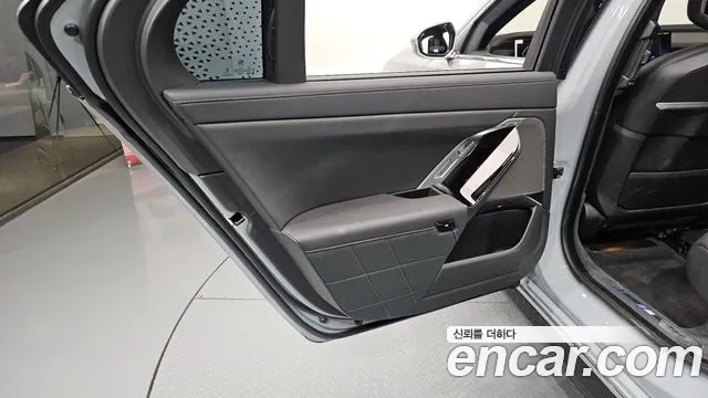 BMW 7-Series 7 серия (G70) 740i xDrive M Sport — Фото автомобиля 22