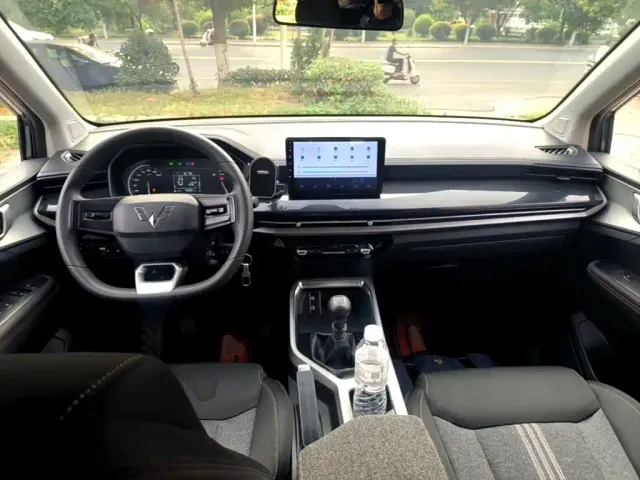 Wuling Jiachen — Фото автомобиля 9