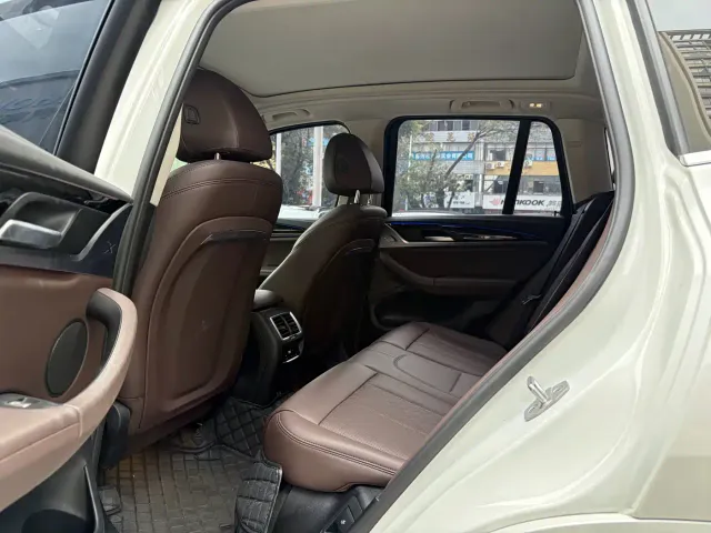 BMW X3 — Фото автомобиля 5