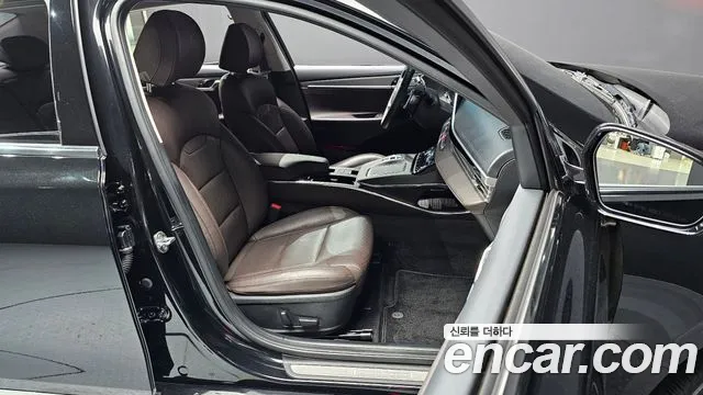 Hyundai Grandeur Новый Grandeur IG — Фото автомобиля 10