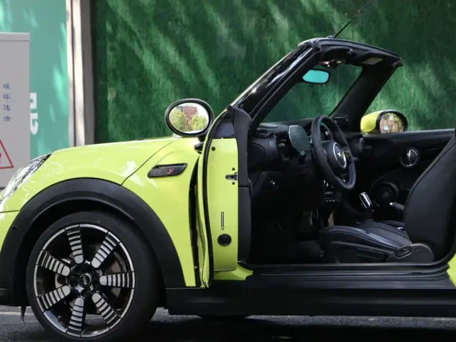 MINI Hatch — Фото автомобиля 11