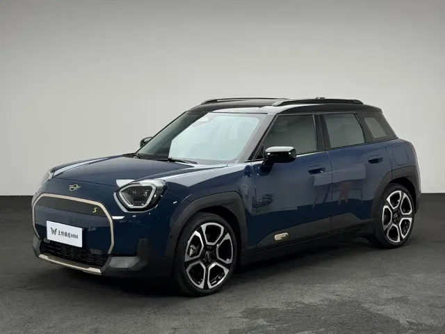 MINI Electric MINI ACEMAN — Фото автомобиля 8
