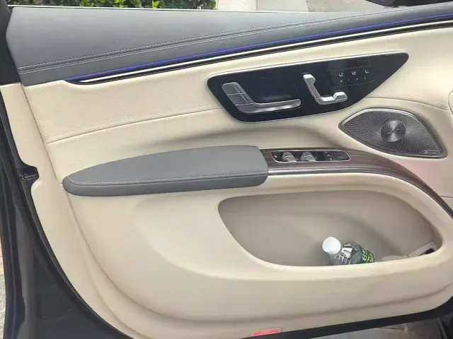 Mercedes-Benz EQS SUV — Фото автомобиля 6