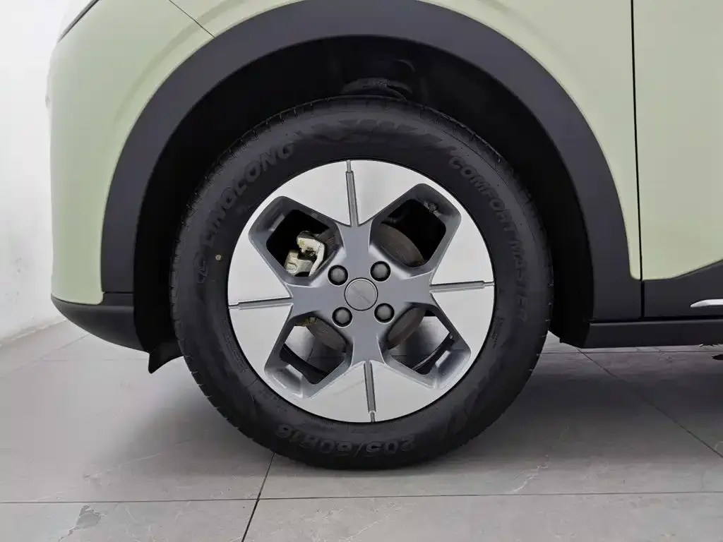 Geely Galaxy Starry Wish 2025 UP 410km Explorer+ Edition — Фото автомобиля 17