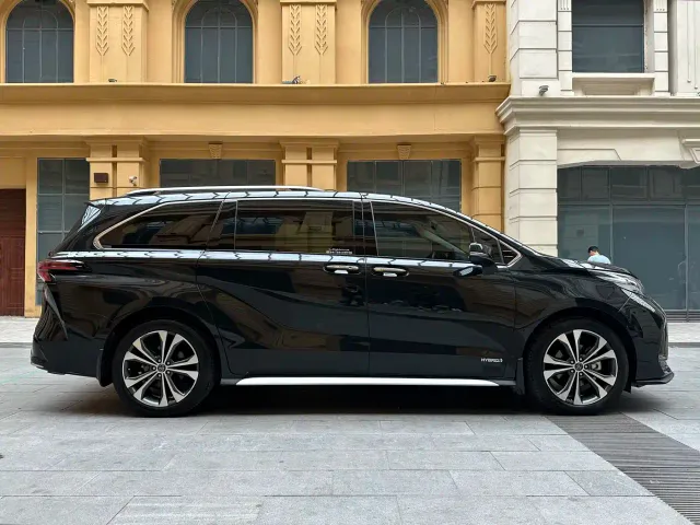 Toyota Granvia — Фото автомобиля 4