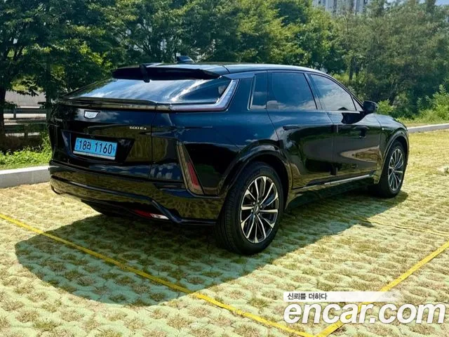Cadillac Lyriq Lyriq Sport — Фото автомобиля 6