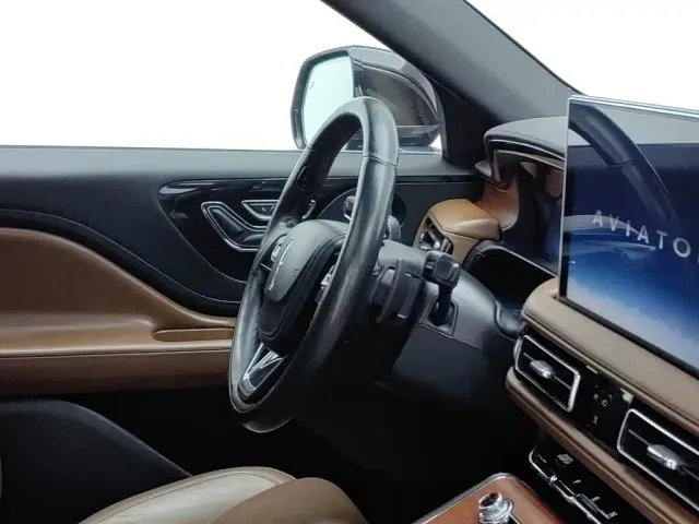 Lincoln Aviator — Фото автомобиля 22