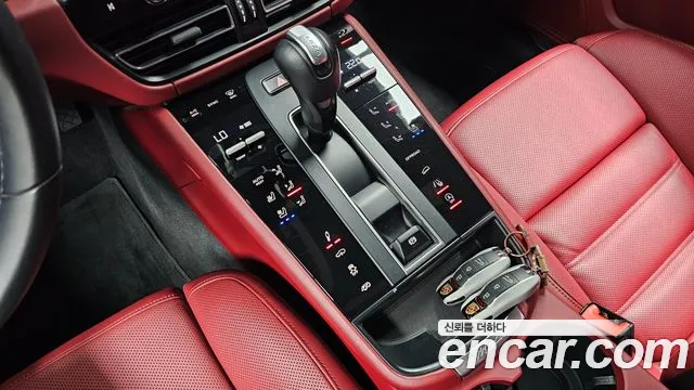 Porsche Macan — Фото автомобиля 8
