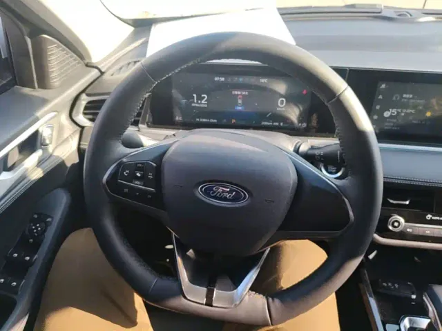 Ford Escort — Фото автомобиля 10