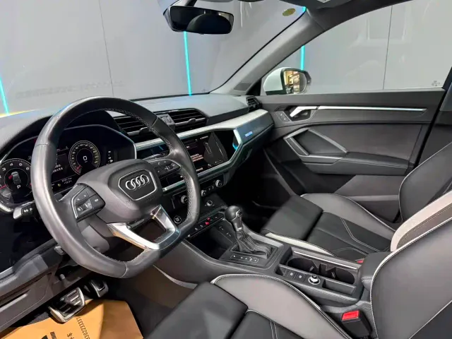 Audi Q3 — Фото автомобиля 11