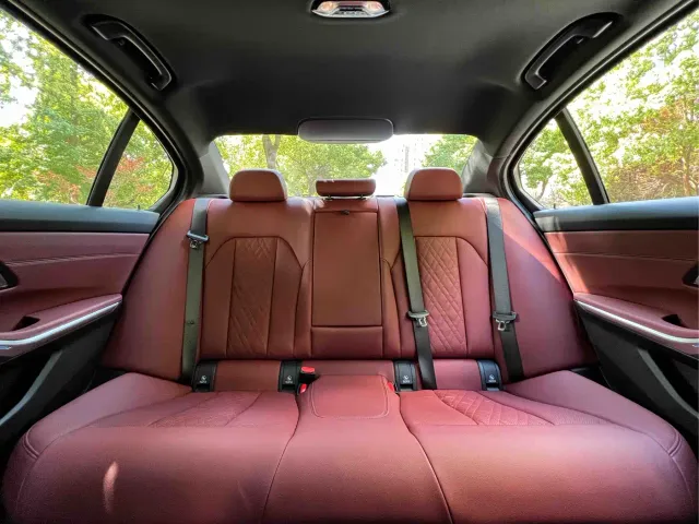 BMW 3 Series — Фото автомобиля 9