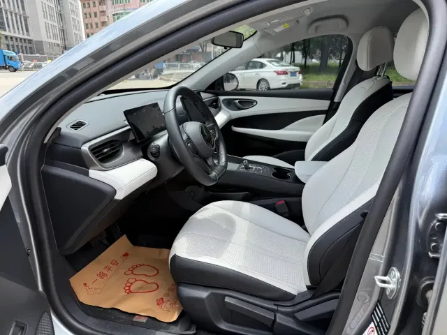 BYD Seal 05 DM-i — Фото автомобиля 4