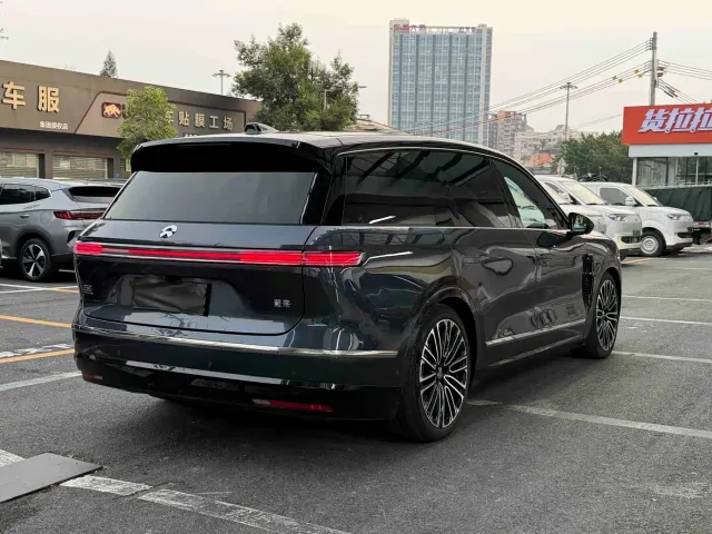 Nio ES8 — Фото автомобиля 10