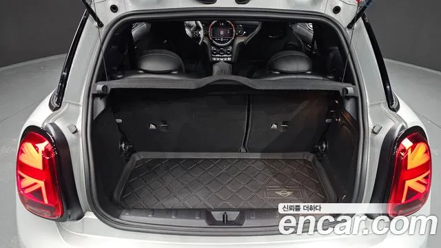 Mini Cooper — Фото автомобиля 19
